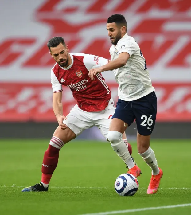 Framed Print : Arsenal vs Manchester City: Pablo Mari Closes Down Riyad Mahrez in Empty Emirates Stadium, Premier League 2020-21 Framed Print : Arsenal vs Manchester City: Pablo Mari Closes Down Riyad Mahrez in Empty Emirates Stadium, Premier League 2020-21