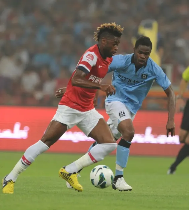 Framed Print : Arsenal vs Manchester City: Pre-Season Clash in Beijing - 2012-13