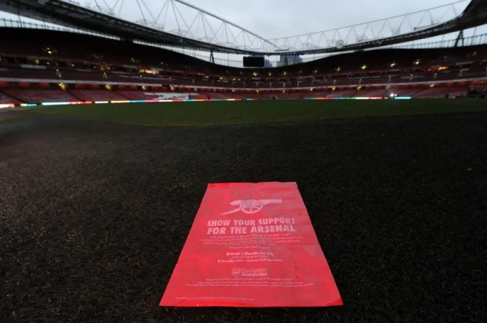 Framed Print : Arsenal vs Manchester City: Premier League Clash at Emirates Stadium (December 2015)