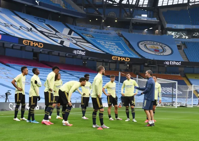 Framed Print : Arsenal vs Manchester City: Premier League Showdown - Warm-Up at Etihad Stadium