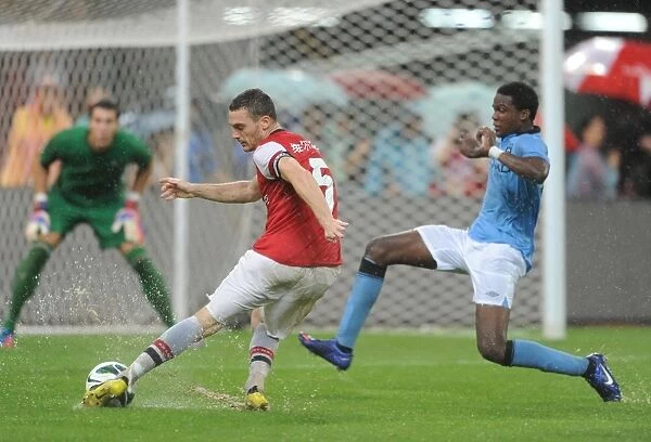 Arsenal vs Manchester City: Thomas Vermaelen Scores Past Dedryck Boyata in Beijing, 2012