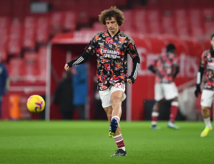 Framed Print : Arsenal vs Manchester United: David Luiz Warms Up Ahead of Empty Emirates Stadium Clash (2020-21) Framed Print : Arsenal vs Manchester United: David Luiz Warms Up Ahead of Empty Emirates Stadium Clash (2020-21)