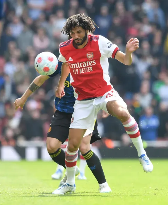 Framed Print : Arsenal vs Manchester United: Elneny in Action at the Emirates Stadium (Premier League 2021-22)
