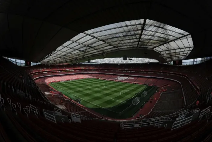 Framed Print : Arsenal vs Manchester United: Emirates Stadium Showdown, Premier League 2016-17 Framed Print : Arsenal vs Manchester United: Emirates Stadium Showdown, Premier League 2016-17