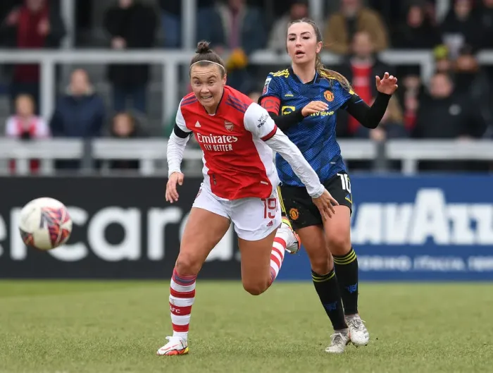 Framed Print : Arsenal vs Manchester United: Foord vs Zelem Showdown in FA WSL Clash