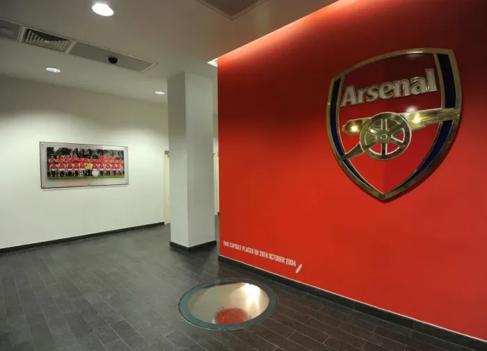 Framed Print : Arsenal vs Manchester United: Players Dramatic Entrance at Emirates Stadium (2014-15) Framed Print : Arsenal vs Manchester United: Players Dramatic Entrance at Emirates Stadium (2014-15)