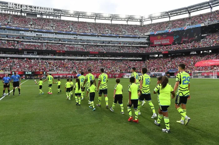 Framed Print : Arsenal vs Manchester United: Pre-Season Clash at MetLife Stadium (2023)