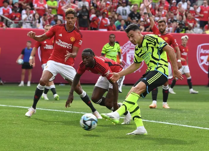 Framed Print : Arsenal vs Manchester United: Pre-Season Clash at MetLife Stadium (2023)