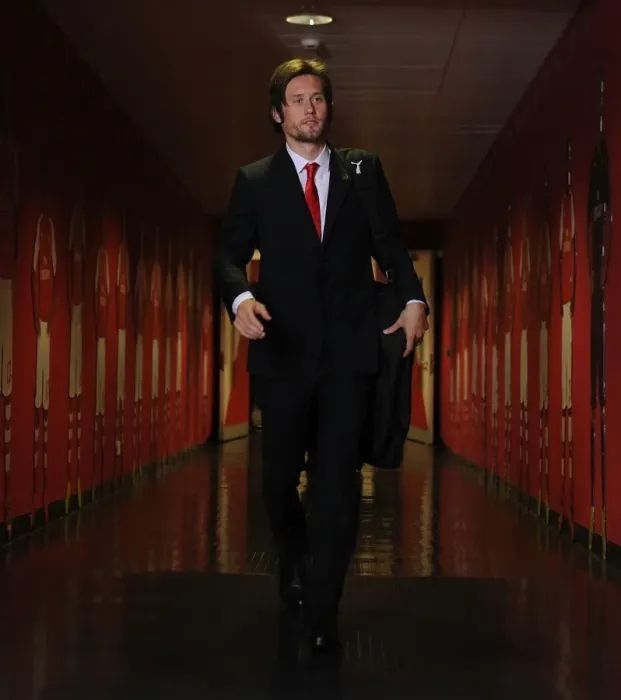 Framed Print : Arsenal vs Manchester United: Rosicky's Determination at Emirates Stadium (2014-15)