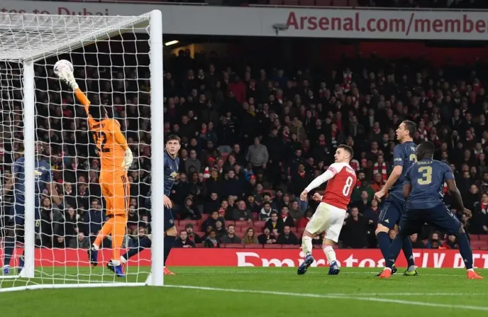 Framed Print : Arsenal vs Manchester United: Sergio Romero Saves Penalty in FA Cup Showdown