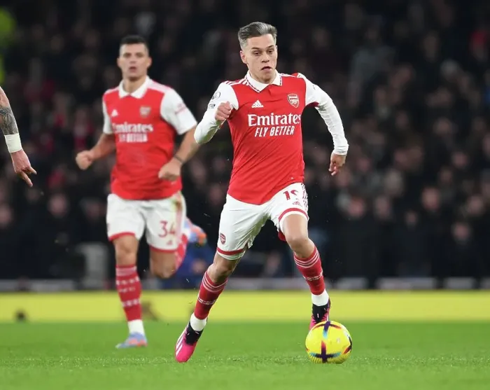 Framed Print : Arsenal vs Manchester United: Trossard Shines in Intense Premier League Clash (2022-23)