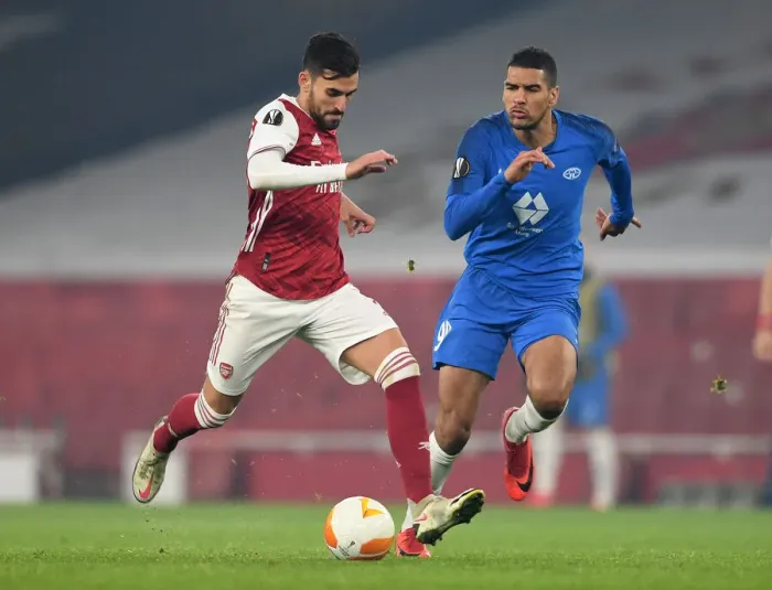 Framed Print : Arsenal vs Molde: Ceballos Faces Off in Europa League Clash