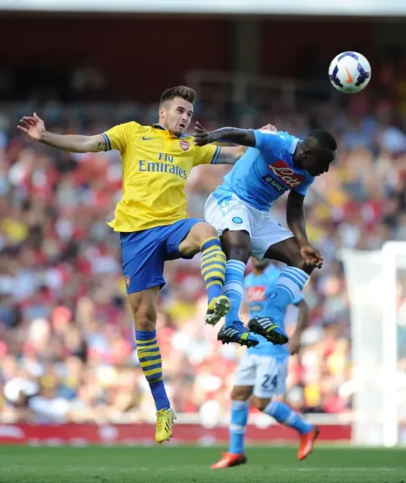 Framed Print : Arsenal vs Napoli Clash at the Emirates Cup, 2013 Framed Print : Arsenal vs Napoli Clash at the Emirates Cup, 2013