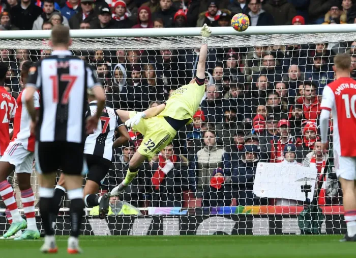 Framed Print : Arsenal vs Newcastle United: Aaron Ramsdale in Action at Emirates Stadium (2021-22) Framed Print : Arsenal vs Newcastle United: Aaron Ramsdale in Action at Emirates Stadium (2021-22)