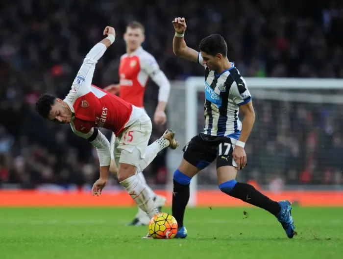Framed Print : Arsenal vs Newcastle United: A Battle between Oxlade-Chamberlain and Perez Framed Print : Arsenal vs Newcastle United: A Battle between Oxlade-Chamberlain and Perez