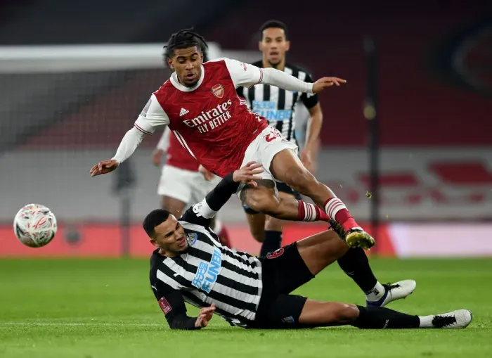 Framed Print : Arsenal vs Newcastle United: FA Cup Showdown - Nelson vs Lascelles