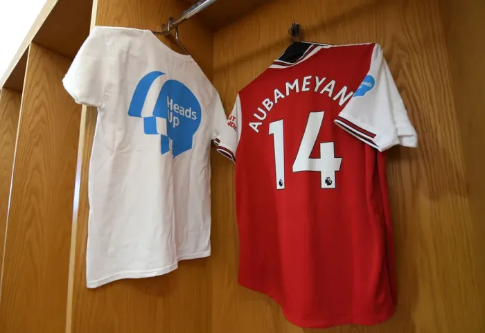 Framed Print : Arsenal vs. Newcastle United: Premier League 2019-20 - Heads Up Mental Health Awareness Match