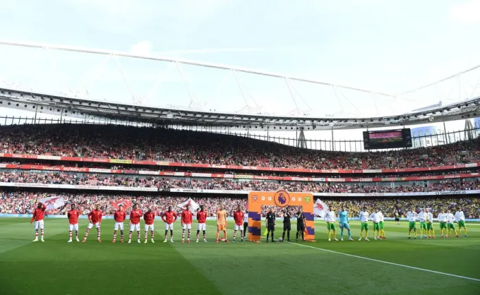 Framed Print : Arsenal vs Norwich City: Premier League Showdown at Emirates Stadium
