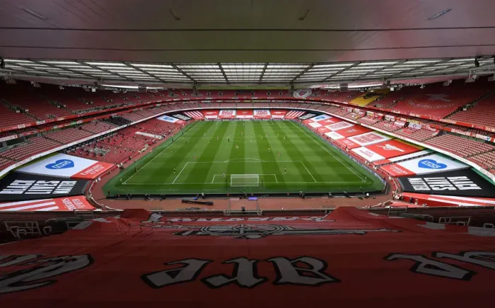 Framed Print : Arsenal vs Norwich: Premier League Match at Emirates Stadium Framed Print : Arsenal vs Norwich: Premier League Match at Emirates Stadium