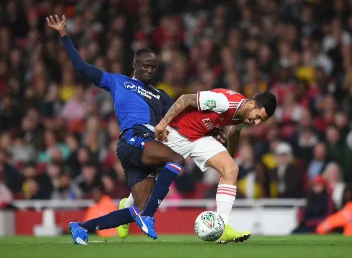 Framed Print : Arsenal vs. Nottingham Forest: Carabao Cup Clash - Dani Ceballos Faces Albert Adomah Framed Print : Arsenal vs. Nottingham Forest: Carabao Cup Clash - Dani Ceballos Faces Albert Adomah
