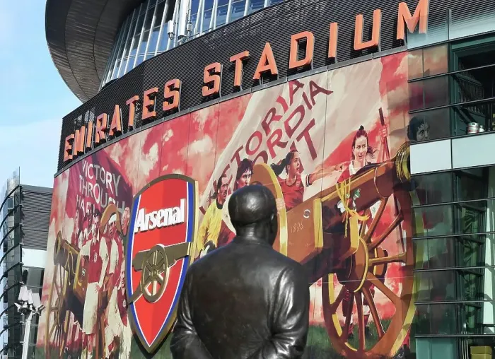 Framed Print : Arsenal vs. Nottingham Forest: Premier League Showdown at Emirates Stadium (2023-24)