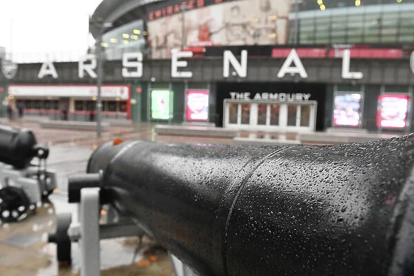 Arsenal vs. Nottingham Forest: Rainy Premier League Showdown at Emirates Stadium (2022-23)