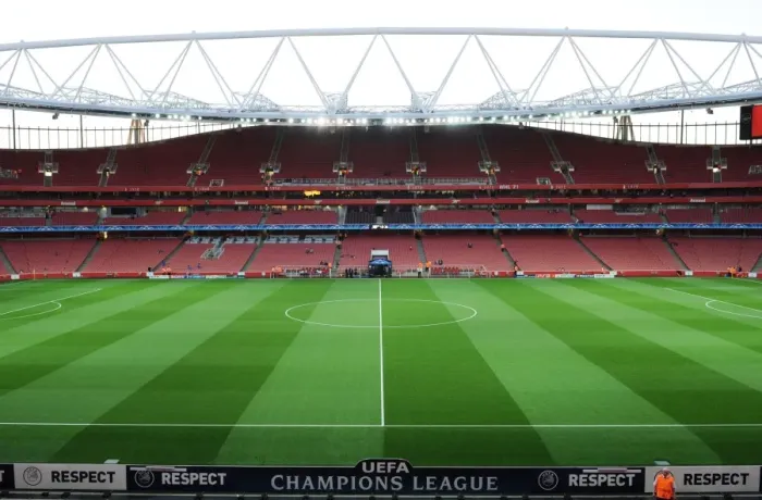 Framed Print : Arsenal vs Olympiacos: Champions League Clash at Emirates Stadium (2011) Framed Print : Arsenal vs Olympiacos: Champions League Clash at Emirates Stadium (2011)