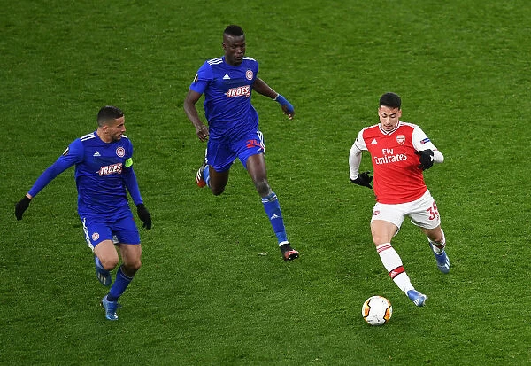 Arsenal vs Olympiacos: Martinelli Clashes with Defenders in Europa League Showdown
