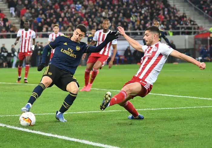 Framed Print : Arsenal vs. Olympiacos: UEFA Europa League Round of 32, First Leg Framed Print : Arsenal vs. Olympiacos: UEFA Europa League Round of 32, First Leg