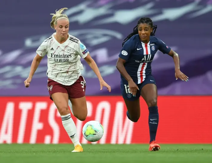 Framed Print : Arsenal vs Paris Saint-Germain: Beth Mead Faces Off Against Ashley Lawrence in UEFA Women's Champions League Quarterfinal