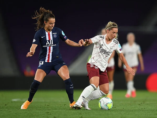 Arsenal vs. Paris Saint-Germain: A Tight Battle in the UEFA Women's Champions League Quarterfinals