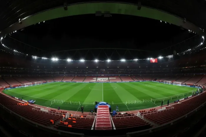 Framed Print : Arsenal vs Paris Saint-Germain: Champions League Clash at Emirates Stadium (2016-17)