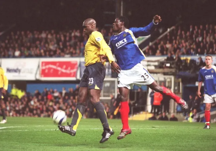 Framed Print : Arsenal vs. Portsmouth: A 1-1 Draw at Fratton Park, FA Premiership 2006