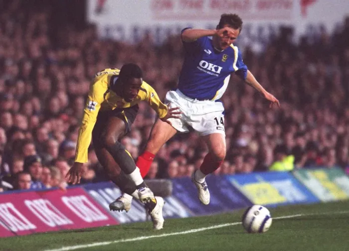 Framed Print : Arsenal vs. Portsmouth: A 1-1 Stalemate at Fratton Park, FA Premiership, December 2006