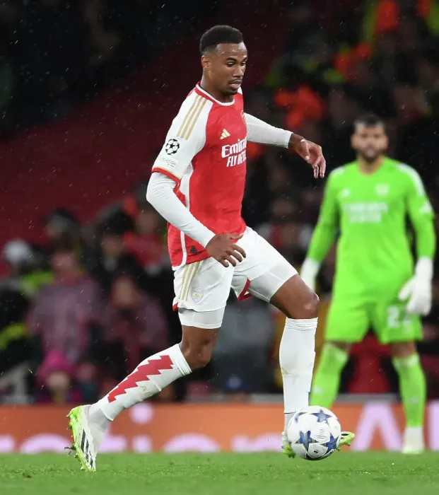 Framed Print : Arsenal vs PSV Eindhoven: Gabriel's Action-Packed Performance in Arsenal's 2023 / 24 UEFA Champions League Home Debut