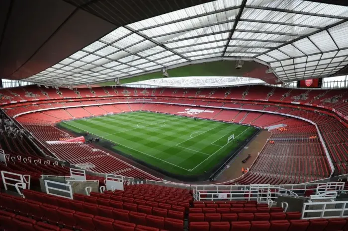 Framed Print : Arsenal vs. Queens Park Rangers: 2012-13 Premier League Showdown at Emirates Stadium Framed Print : Arsenal vs. Queens Park Rangers: 2012-13 Premier League Showdown at Emirates Stadium