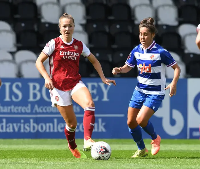 Framed Print : Arsenal vs Reading Women: Intense Battle in FA WSL Match