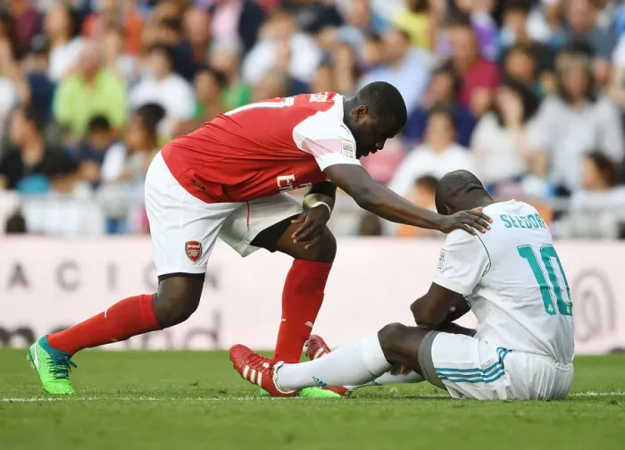 Framed Print : Arsenal vs. Real Madrid Legends: A Classic Clash at Bernabeu (2018-19)