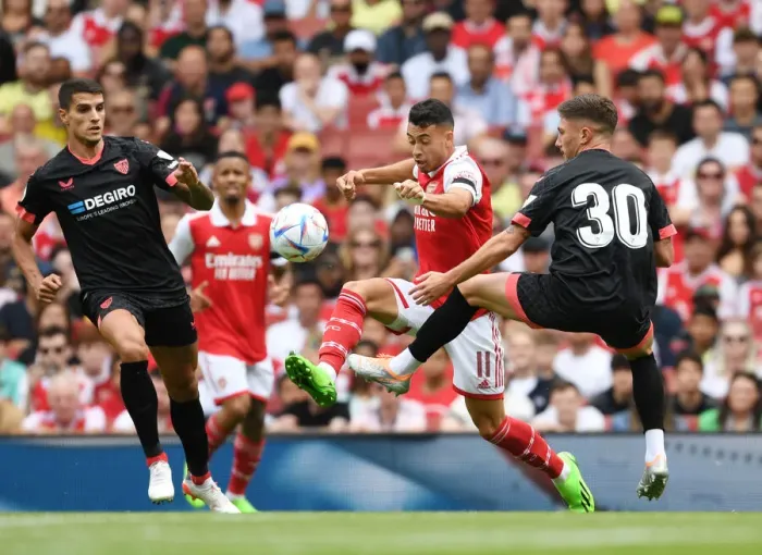 Framed Print : Arsenal vs Sevilla: Emirates Cup Clash - Martinelli Takes on Lamela and Joes Framed Print : Arsenal vs Sevilla: Emirates Cup Clash - Martinelli Takes on Lamela and Joes