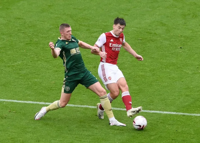 Framed Print : Arsenal vs Sheffield United: Tierney vs Lundstram - A Battle at the Emirates, Premier League 2020-21