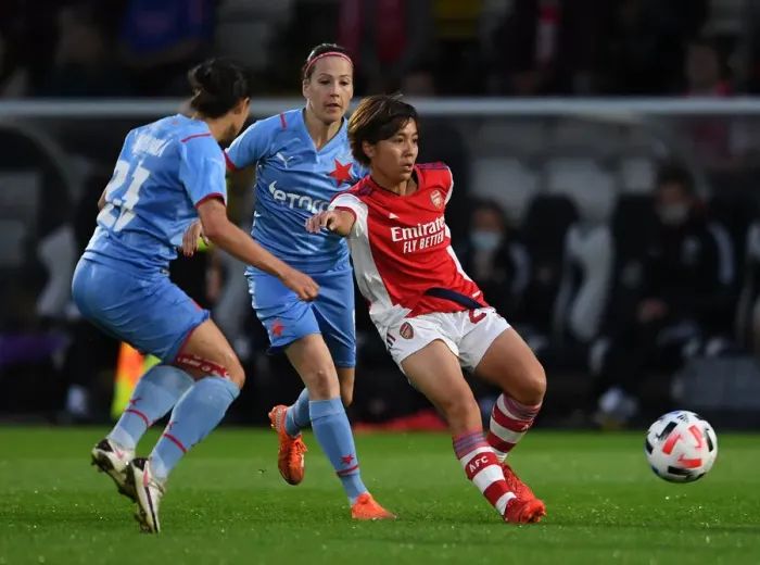 Framed Print : Arsenal vs Slavia Prague: Tense Battle in UEFA Women's Champions League