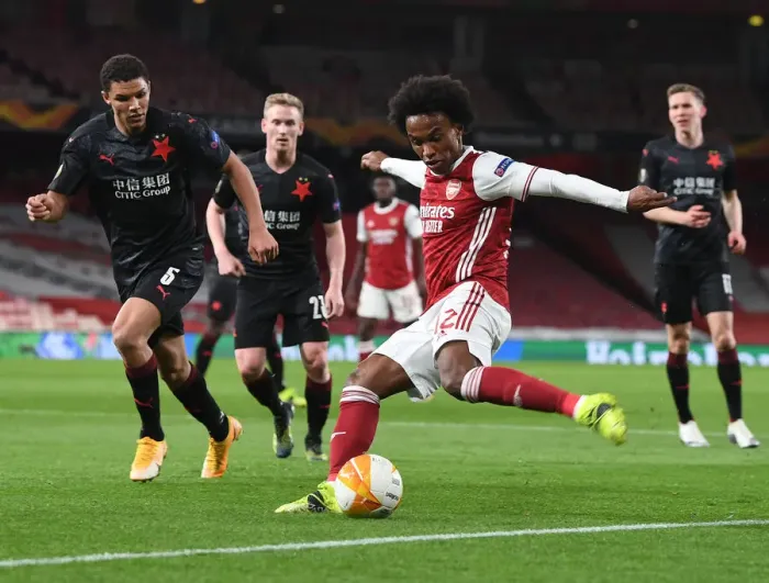 Framed Print : Arsenal vs Slavia Praha: UEFA Europa League Quarterfinal (Behind Closed Doors), Willian in Action Framed Print : Arsenal vs Slavia Praha: UEFA Europa League Quarterfinal (Behind Closed Doors), Willian in Action