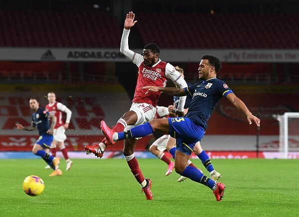 Arsenal vs Southampton: Ainsley Maitland-Niles vs Ryan Bertrand Clash in Empty Emirates Stadium (Premier League 2020-21)