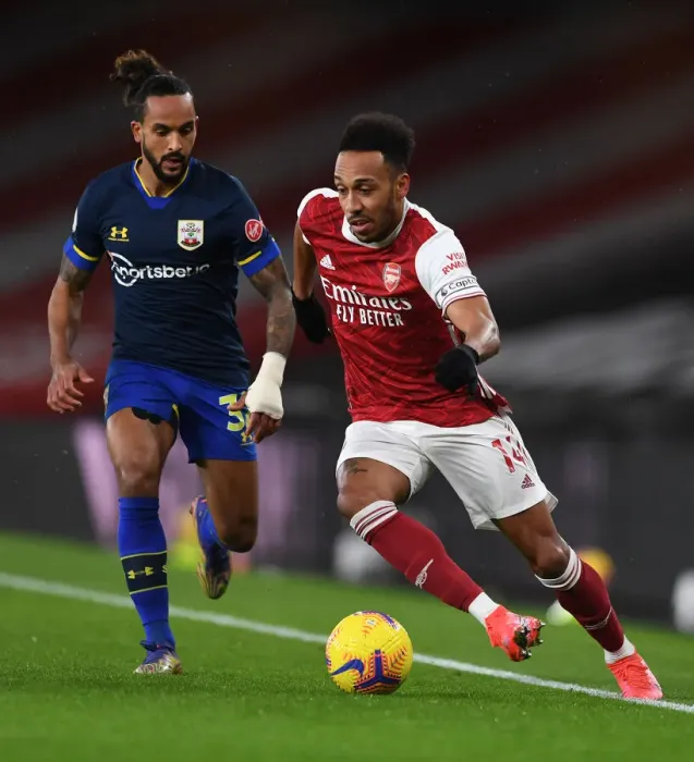 Framed Print : Arsenal vs Southampton: Aubameyang Clashes with Walcott in Premier League Showdown Framed Print : Arsenal vs Southampton: Aubameyang Clashes with Walcott in Premier League Showdown