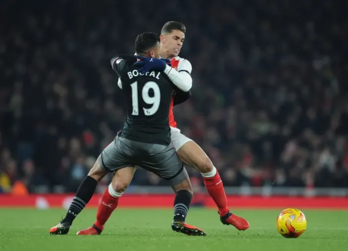 Framed Print : Arsenal vs. Southampton: EFL Cup Quarter-Final Battle at Emirates Stadium