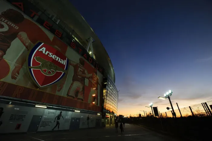 Framed Print : Arsenal vs Southampton: EFL Cup Quarter-Final at Emirates Stadium, 2016 Framed Print : Arsenal vs Southampton: EFL Cup Quarter-Final at Emirates Stadium, 2016