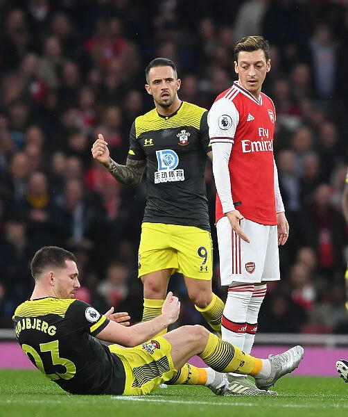 Arsenal vs Southampton: Ozil Stands Off Against Hojbjerg in Premier League Clash