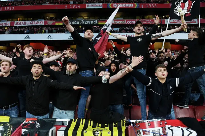 Framed Print : Arsenal vs. Southampton: Unwavering Fan Passion at Emirates Stadium, April 2023 (Arsenal v Southampton 2022-23)