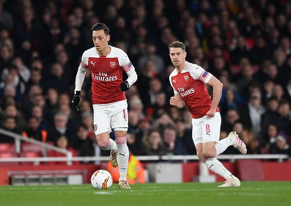 Arsenal vs. S.S.C. Napoli - Mesut Ozil in Europa League Quarterfinal Action (2018-19)