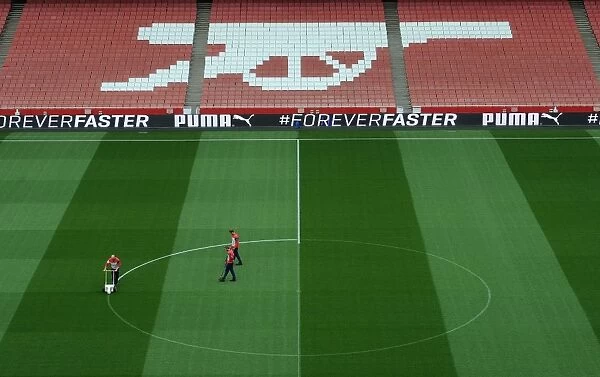 Arsenal vs. Sunderland (2014-15) - Pitch Marking at Emirates Stadium, London